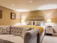 The Pheasant Public House & Hotel Hotels in Halstead