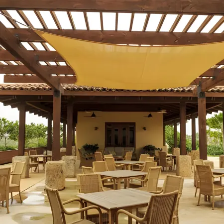 Royal Isabela