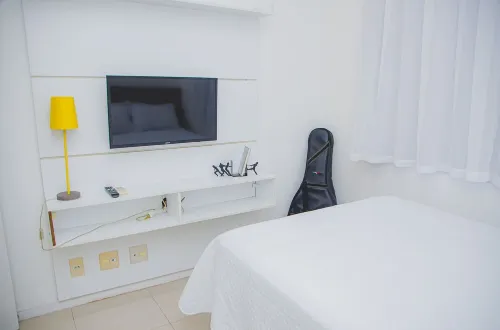 Apartamento c Varanda Ar Piscina Sauna e Hidro