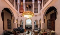Dar Fornacci Traditional Stay in the Blue City - Pensions