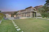 ELIVAAS Meraki Luxe 6BHK Glass Villa - 4 stelle