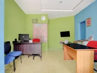 Capital O 95198 Angel Homestay Hotels in Pondok Gede