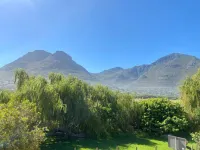 Hout Bay Gem 61 Milner - Homestays