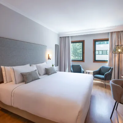 Hotel Santiago Plaza Affiliated by Meliá Hotels near Sala Capitol