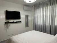 Serene 2-Bedroom Apartment with Mountain Views in Santiago - 2-Star