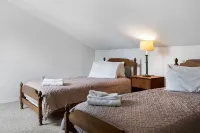 Join us at the Pool. the Pocono Château Amenities Are Included! Awesome Lake Too