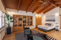 Ma Maison Downtown Villa N°8, Indoor Heated Pool - Huvilat