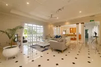 2 Bed Villa - Sleeps 4 - Pets - Pool - Garden