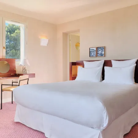 Hôtel le Provençal renové en 2025 - Bord de Mer