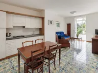 Residence l'Ulivo - Apartments in the City Center, with Fitness, Squash & Private Parking 벨라지오 호텔