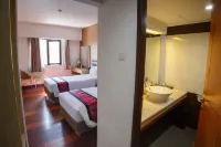 Hotel Arjuna Yogyakarta - Uima-altaat