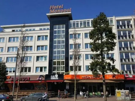 莫納帕爾城市酒店