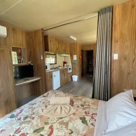 Mansfield Lakeside Caravan Park