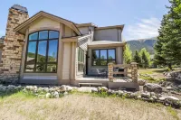 Legends 10 4Br 4ba 4 Bedroom Townhouse by RedAwning
