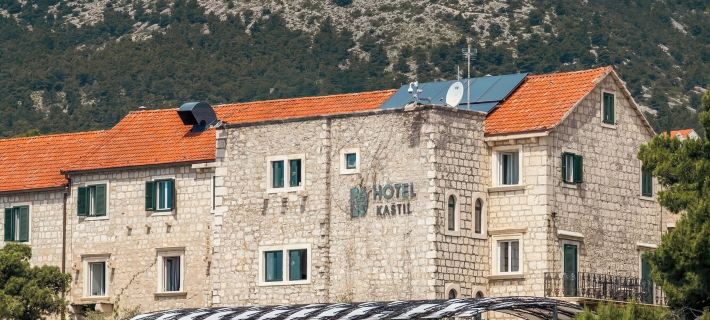 Newly Renovated Hotel Kastil Отели в г. Бол