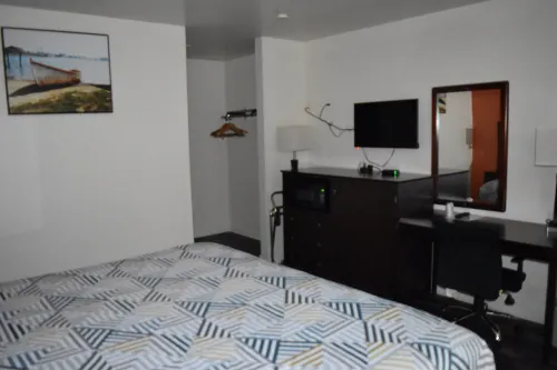 Plymouth Motor Lodge - 2-Star