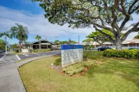 Sunny Central Condo Lanai and Community Pool Access - Spa