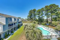 4 Mi to Cherry Grove Beach: Studio w/ Pool Access - Huoneistot