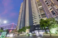 City Oasis! 2Bed-1Bath-1Car-VIEWS - Jacuzzi