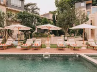 Lenscape Coterie - Rooftop Pools