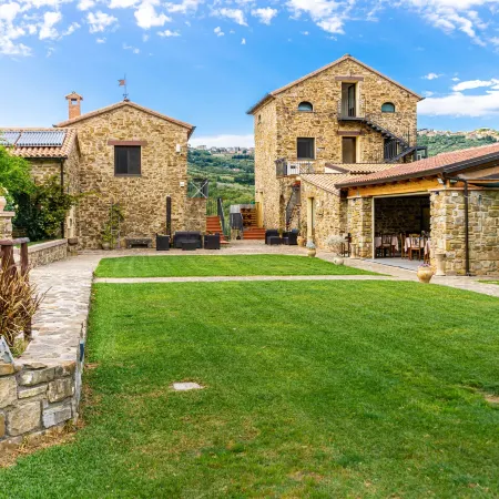 Le Querce Farmhouse