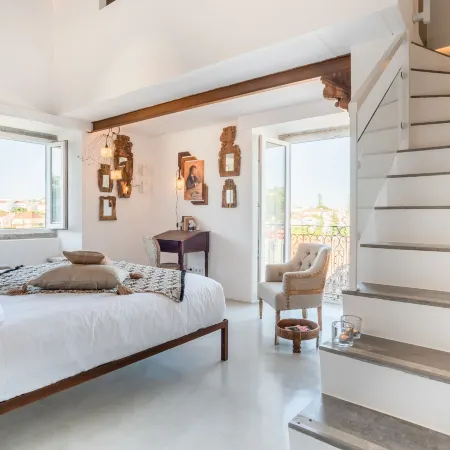 Colegio Charm House