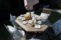 Lovely Spacious Apartment - Sleeps 5 - Boutique