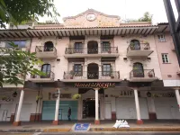 Hotel Regis Отели в г. Уруапан