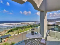 Hermanus Beachfront Lodge - vue sur la montagne