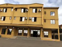 Bridgeview Hotel & Conference Centre - 3-Star