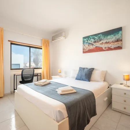 GuestReady - Deluxe home with terrace in Caparica