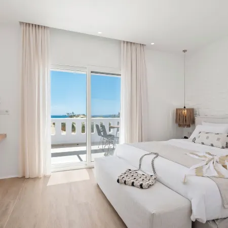 Almiriki Naxos Beachside Living