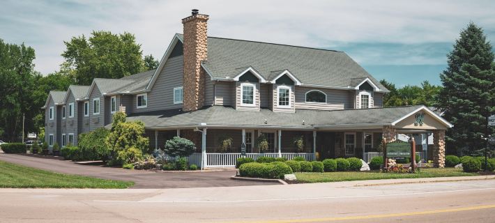 Hearthstone Inn & Suites Отели в г. Грин