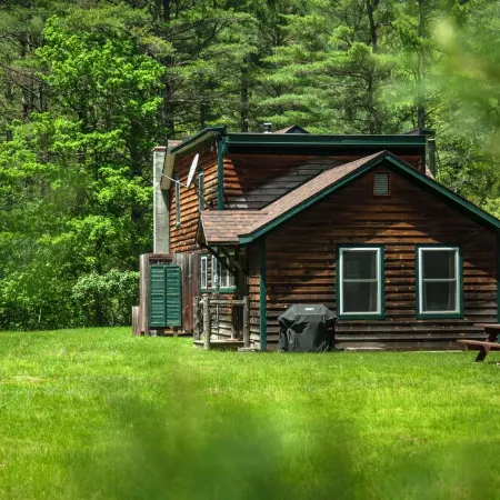 Summer Outdoor Retreat! Cozy Cabin on 5 Acres on Ausable River