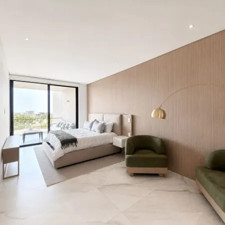 3Bdrm Luxury Condo I Pool &Jacuzzi I GYM