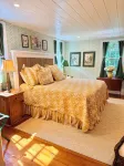1885 Farmhouse Luxuriously Renovated: Antiques & Animals - 4-Star