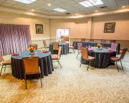 Comfort Suites University Area Notre Dame-South Bend - breakfast