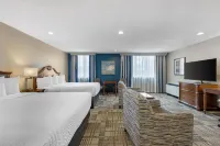 Best Western Plus Dubuque Hotel  Conference Center - Pet friendly