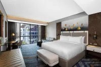 Legend Hotel Lagos Airport, Curio Collection by Hilton - Khách sạn giá rẻ