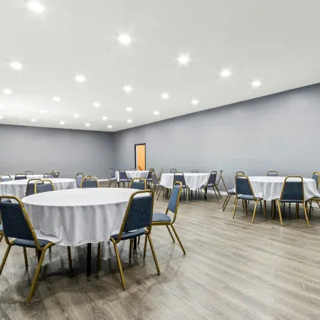 Red Roof Inn & Suites Ridgecrest