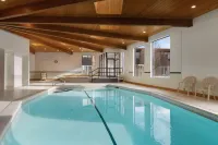 Delta Hotels Helena Colonial - Pools