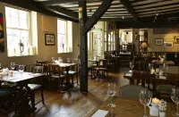 Ye Olde Talbot Hotel by Greene King Inns - sarapan