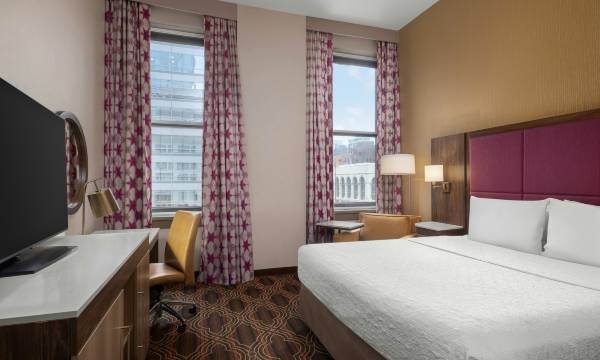Hampton Inn Majestic Chicago Theatre District