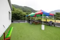 Toechon Cheonjinam Pension - parking