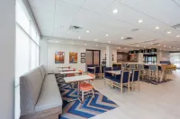 Hampton Inn Winchester N/Conference Center - فطور