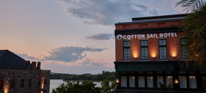 The Cotton Sail Hotel Savannah, Tapestry Collection by Hilton Hotéis em Savannah