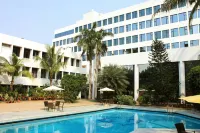 Hotel Maurya - Pools