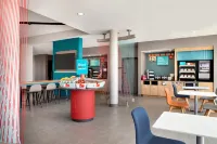 avid hotel TIJUANA - OTAY by IHG - breakfast