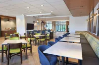 Fairfield Inn & Suites Orillia - breakfast