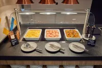 Hampton by Hilton Poznan Swarzedz - breakfast